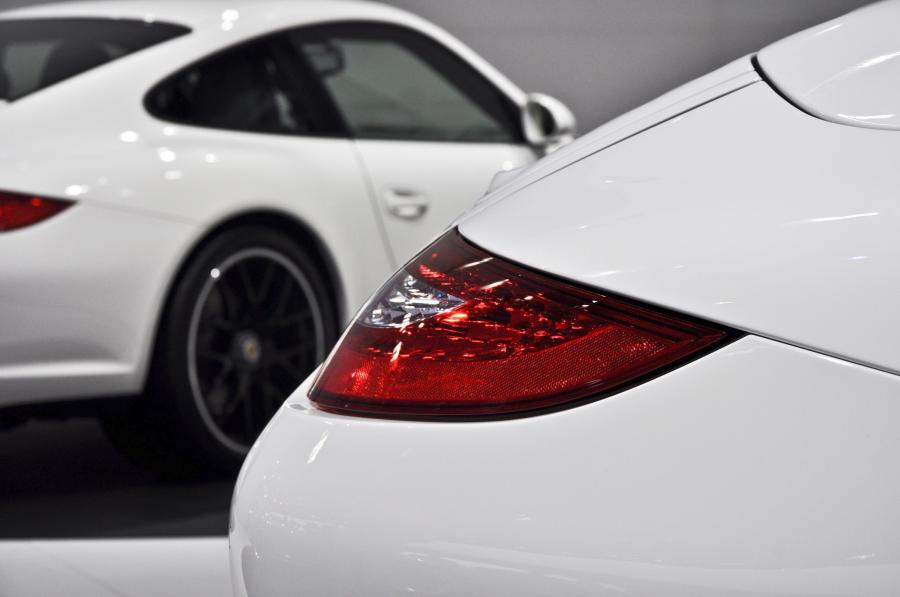  Porsche 911 Carrera GTS 2011 года  (фото 11 из 15)